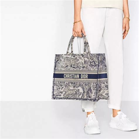 dior tiger print tote bag.